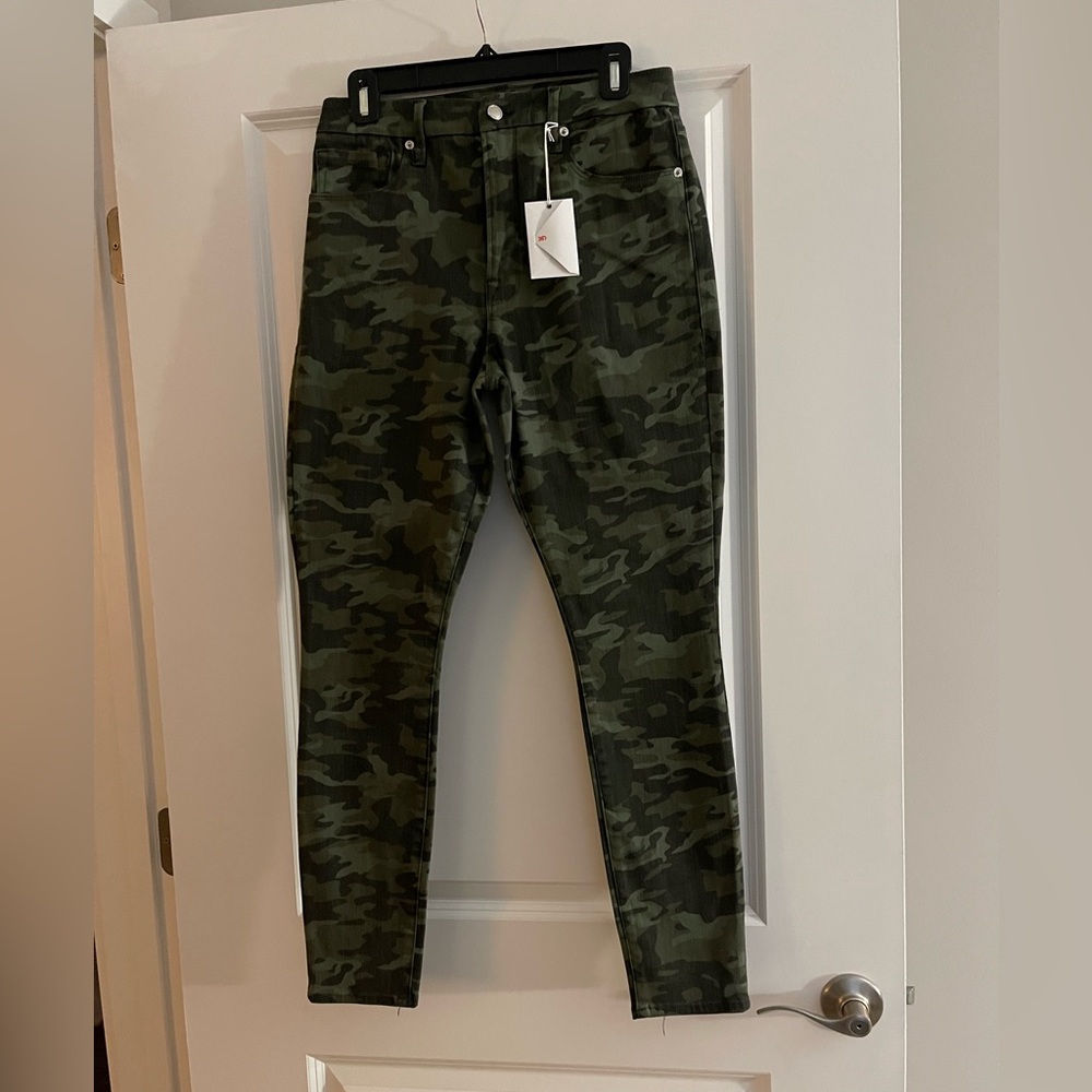 Good American Camo Jeans. New w/ Tags!!